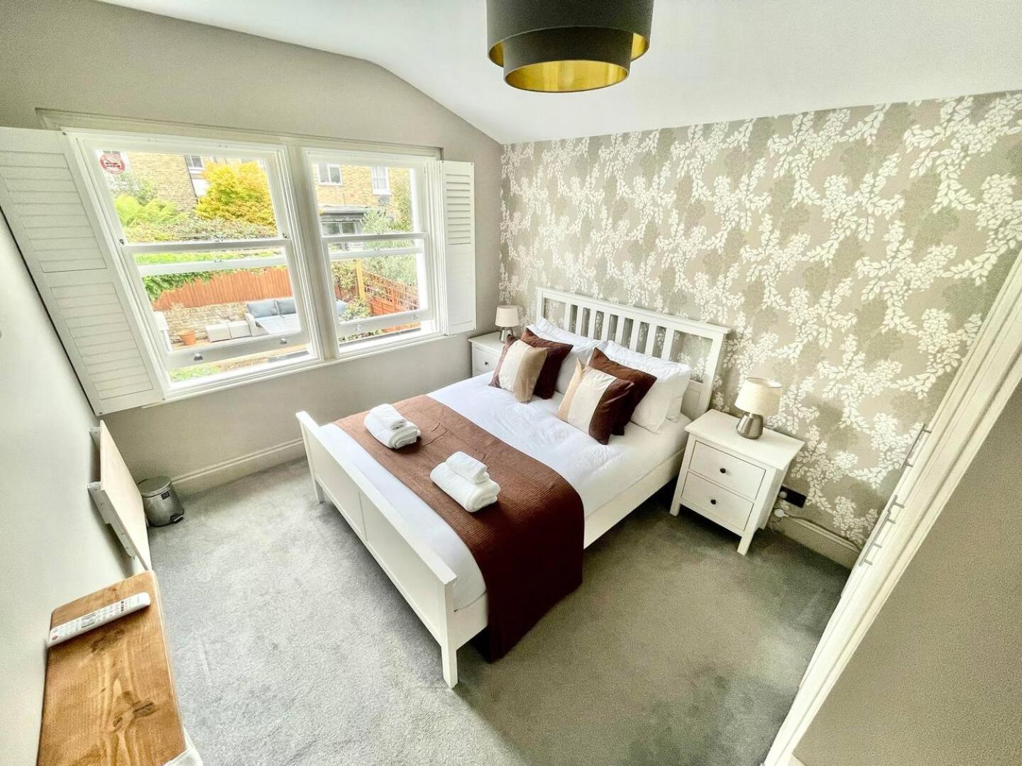 Clapham - Kingsize Bed - En-suite - Quiet With Garden Views - * London