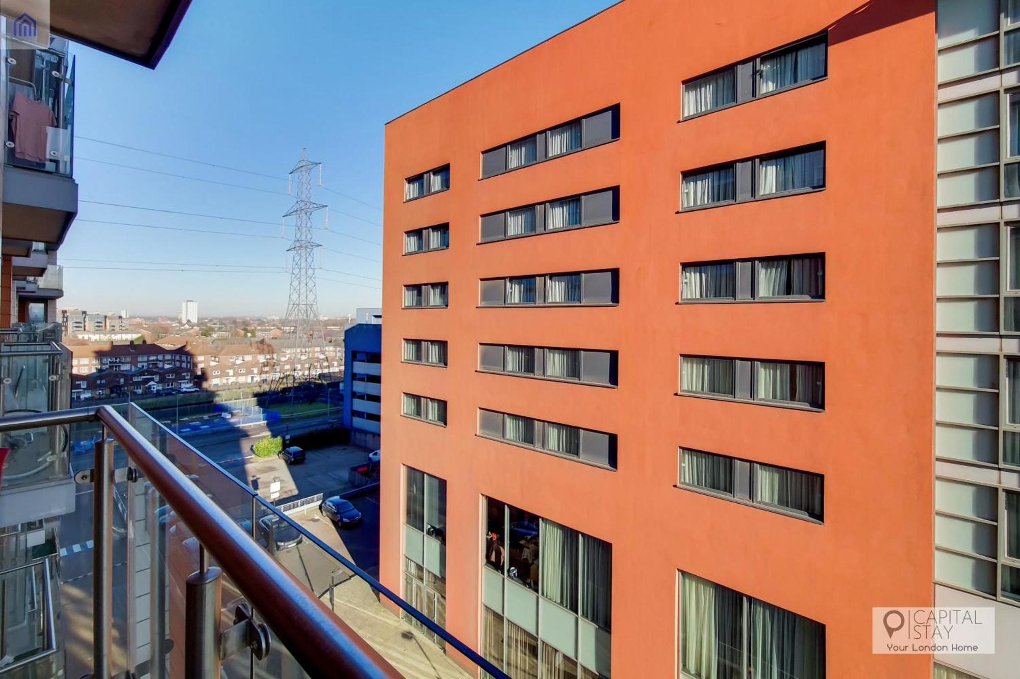 Free Parking - Stylish Three Bedroom By Excel Lägenhet