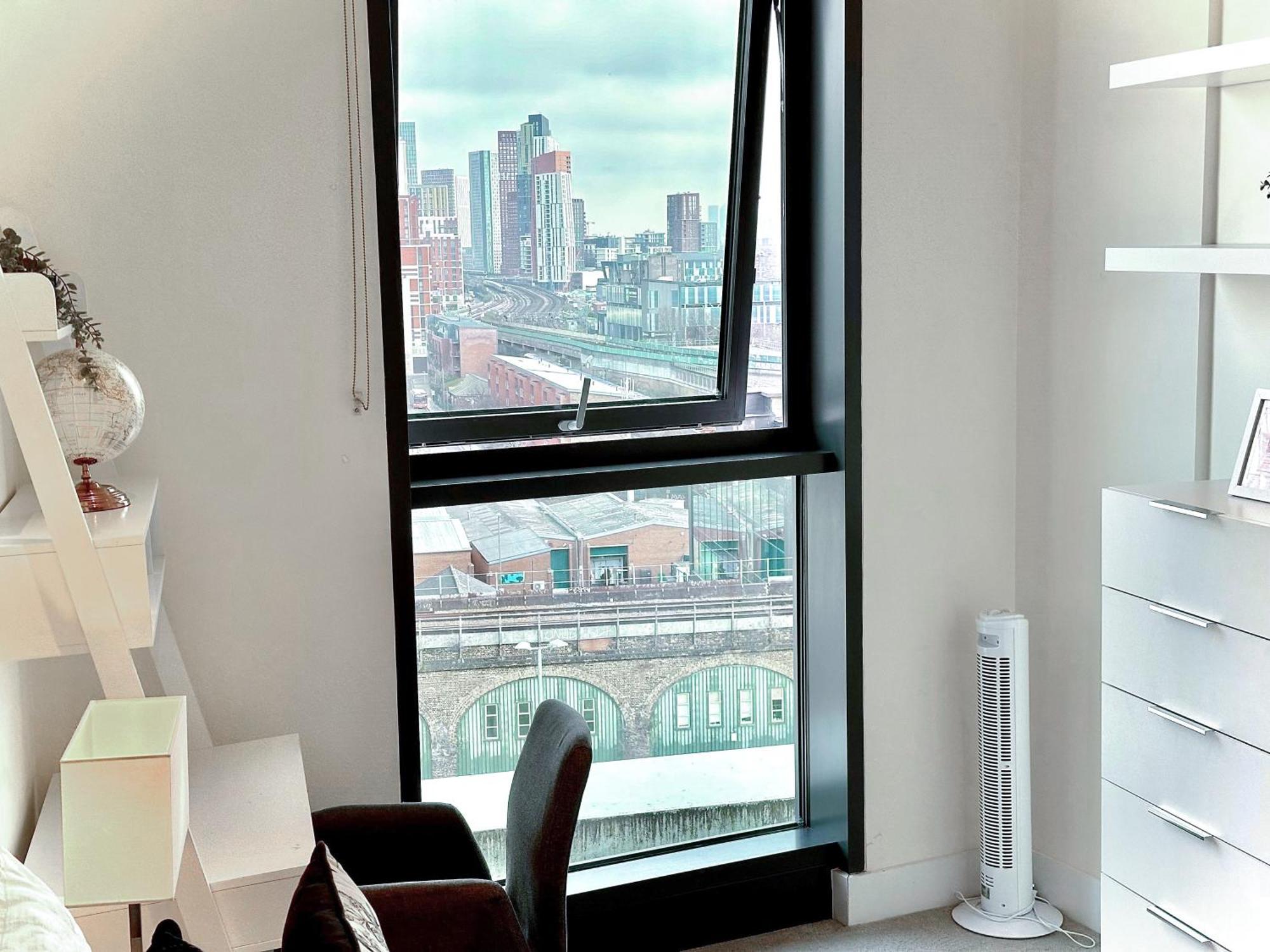 Lejlighed 3 Bedroom Penthouse With Private Terrace, Battersea, Nine Elms