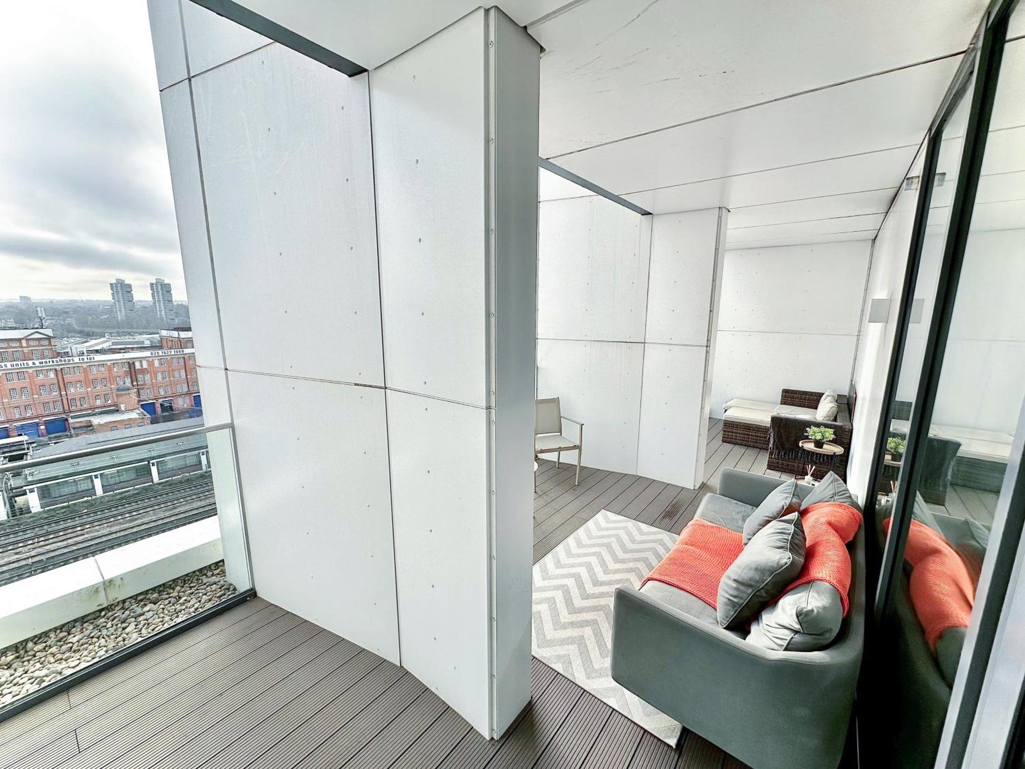 3 Bedroom Penthouse With Private Terrace, Battersea, Nine Elms Lejlighed