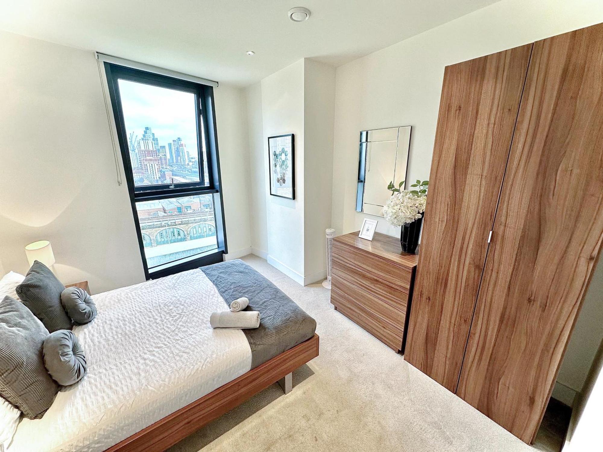 Lejlighed 3 Bedroom Penthouse With Private Terrace, Battersea, Nine Elms