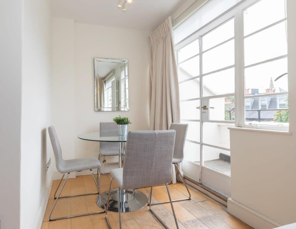Bright & Spacious Floor In Chelsea Appartamento