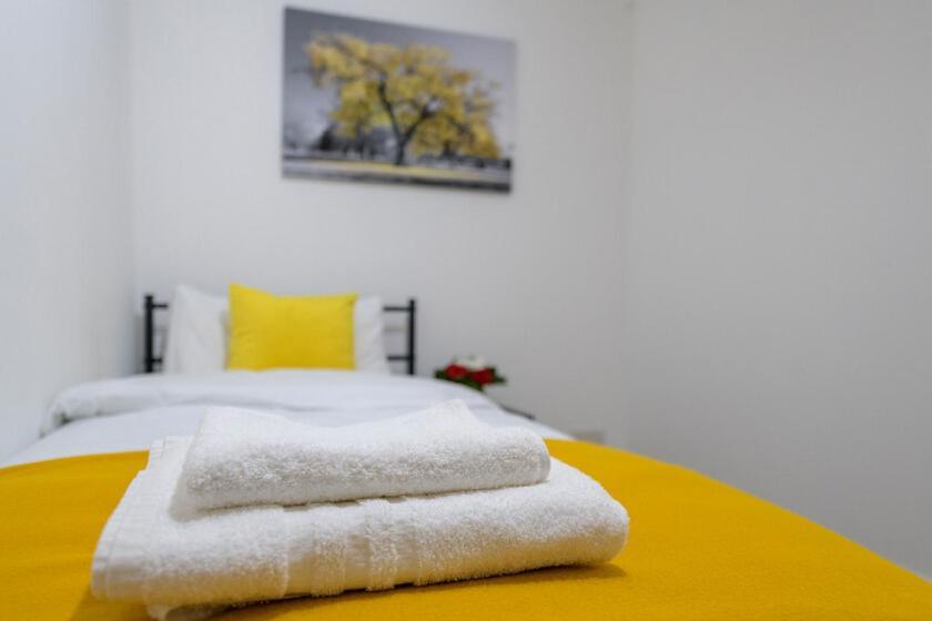 Lägenhet Spectacular 3 Bed In Blackheath *