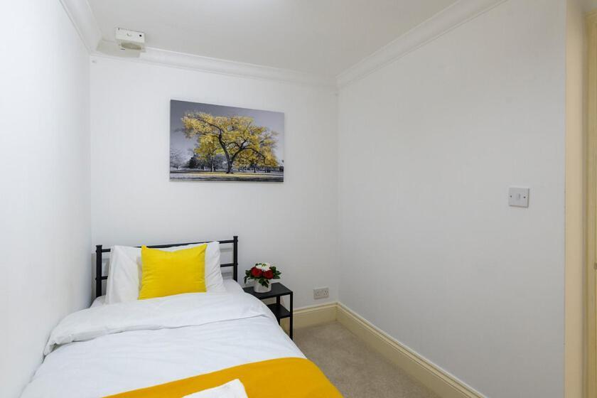Lägenhet Spectacular 3 Bed In Blackheath *