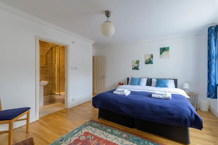 Lägenhet Spectacular 3 Bed In Blackheath *