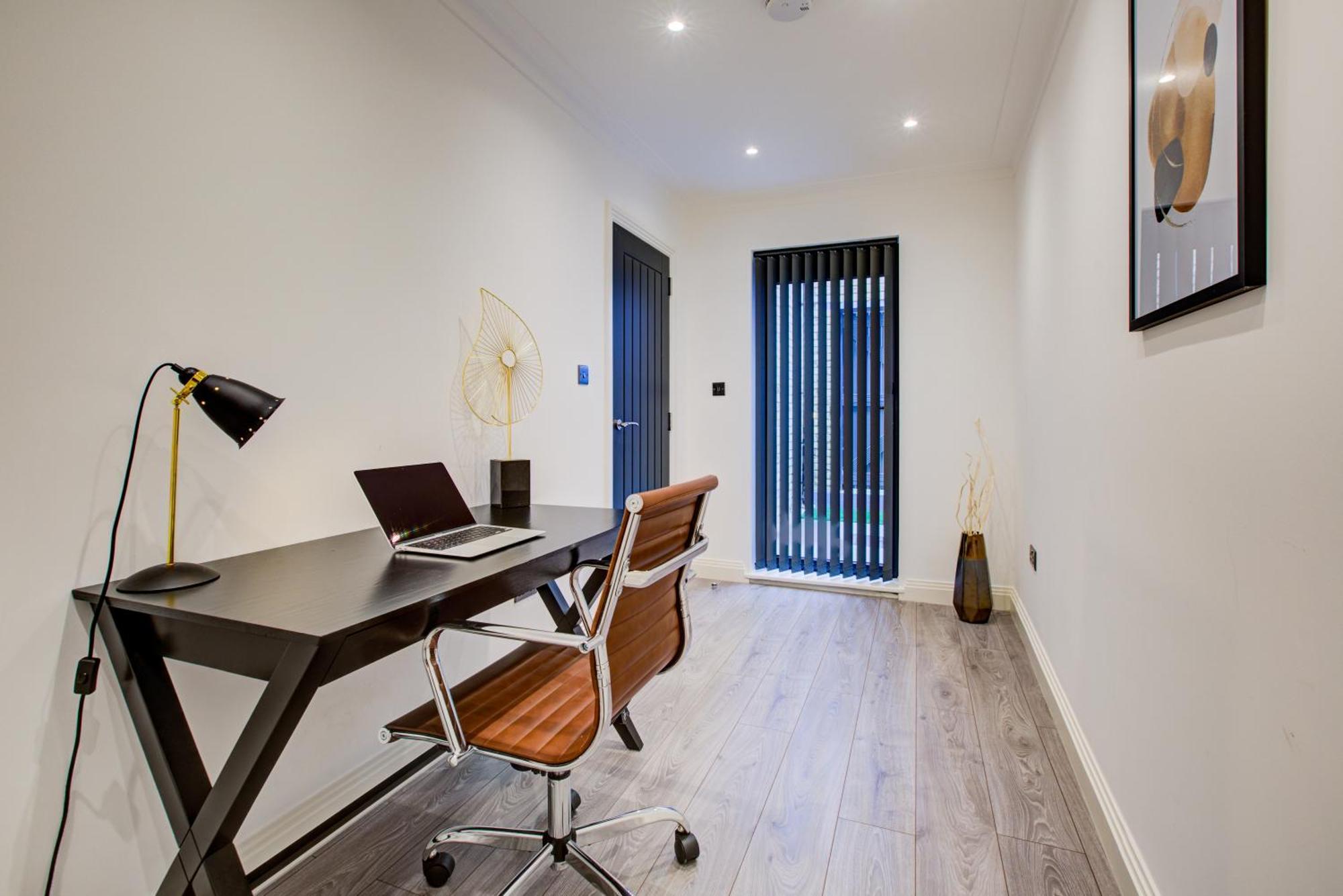 Hybrid Resi - Fulham Near Chelsea And Putney Londen