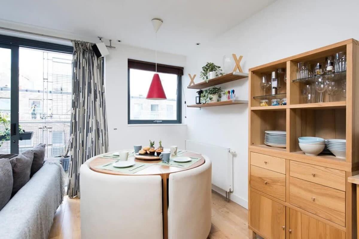 Modern 2 Bed W Balcony In Appartement Londen