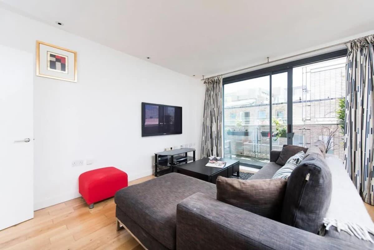Modern 2 Bed W Balcony In Appartement