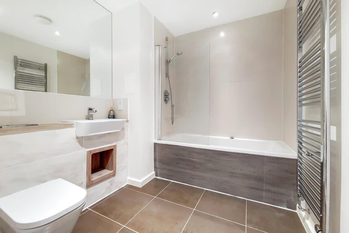 Modern 1 Bedroom Canning Town Lejlighed London