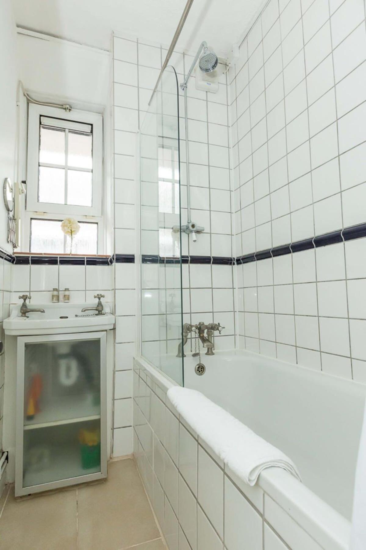 Lägenhet Convenient 2 Bedroom In Waterloo London