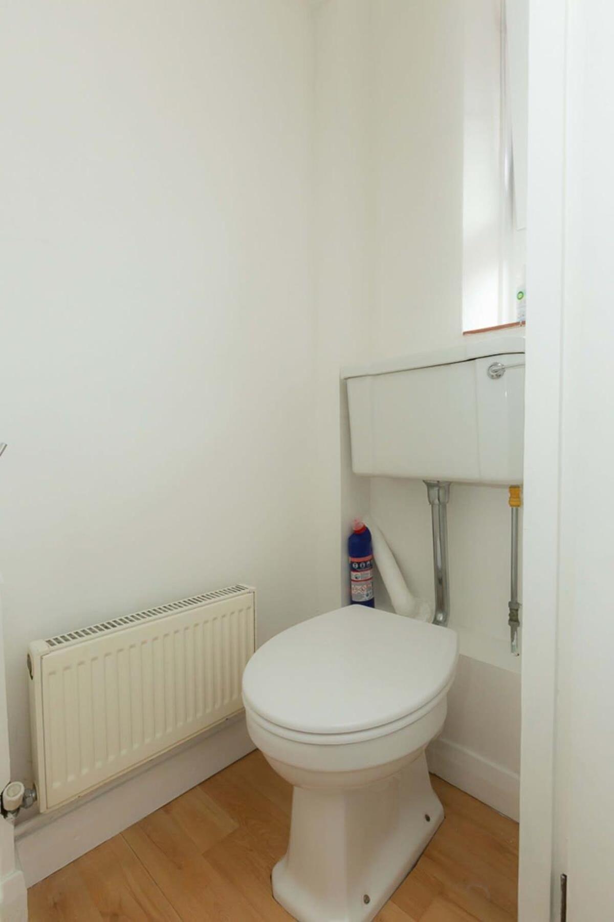 Convenient 2 Bedroom In Waterloo Lägenhet