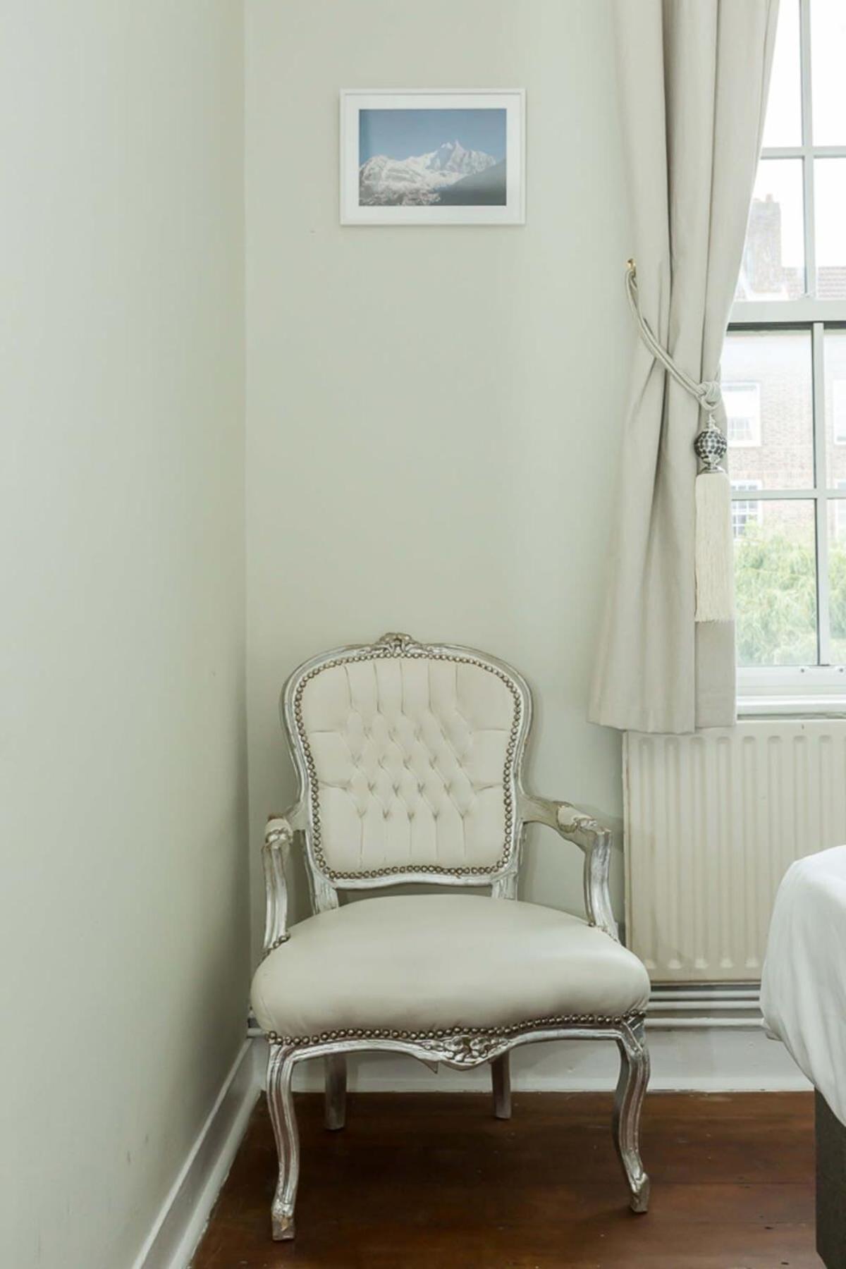 Convenient 2 Bedroom In Waterloo Lägenhet London
