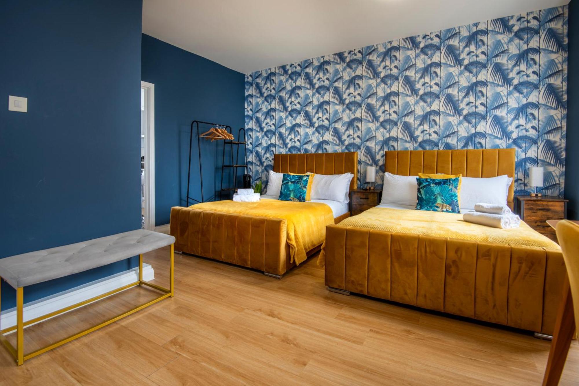 Brand New The Palms: Luxury Family London