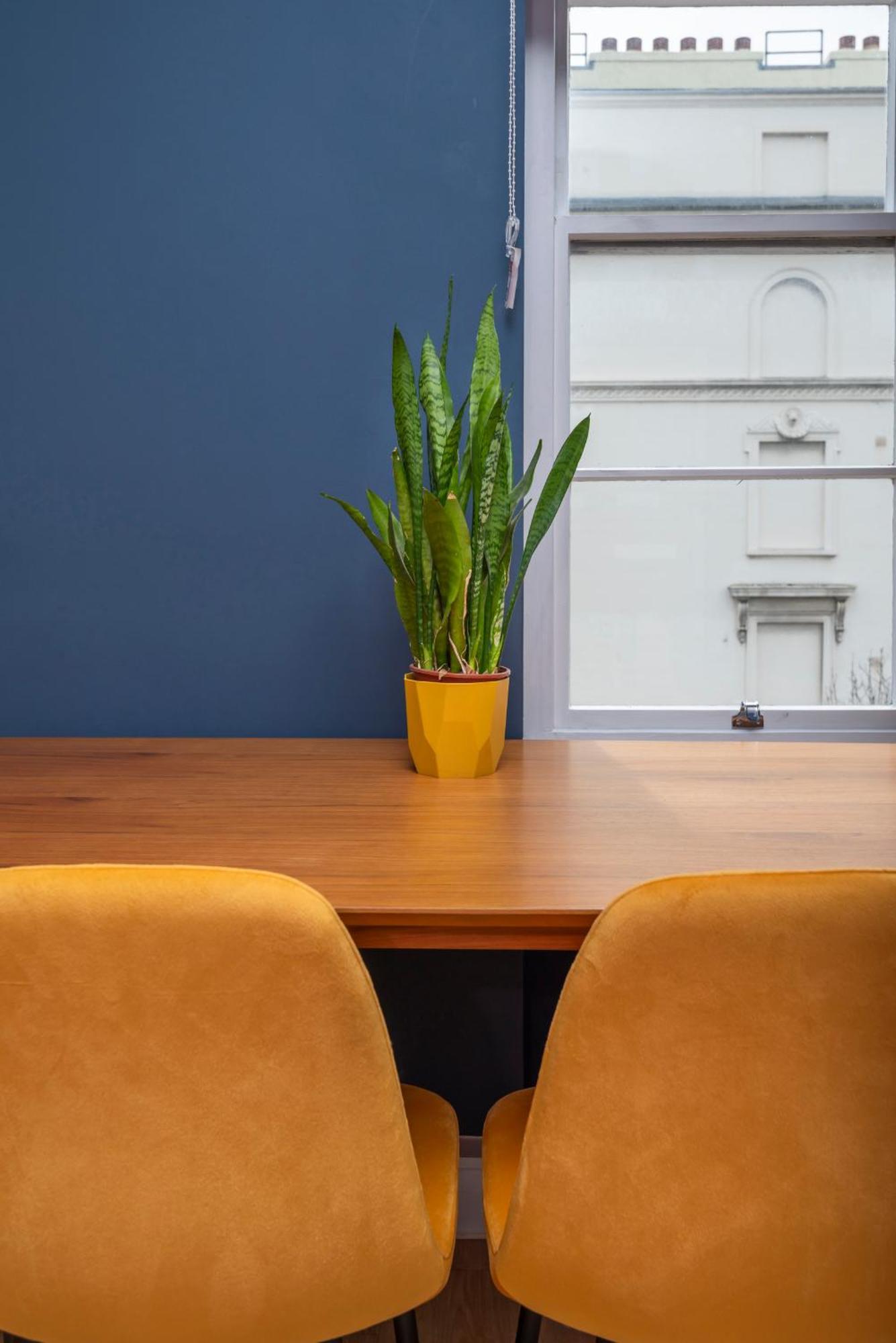 Brand New The Palms: Luxury Family Apartment London