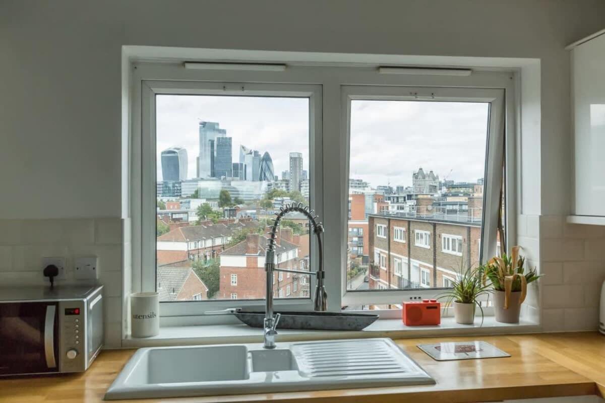 Stylish 2br Flat Bridge Views *