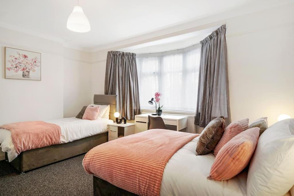 2 Bed Garden Flat Sleeps 6 Close To Brixton Leilighet London