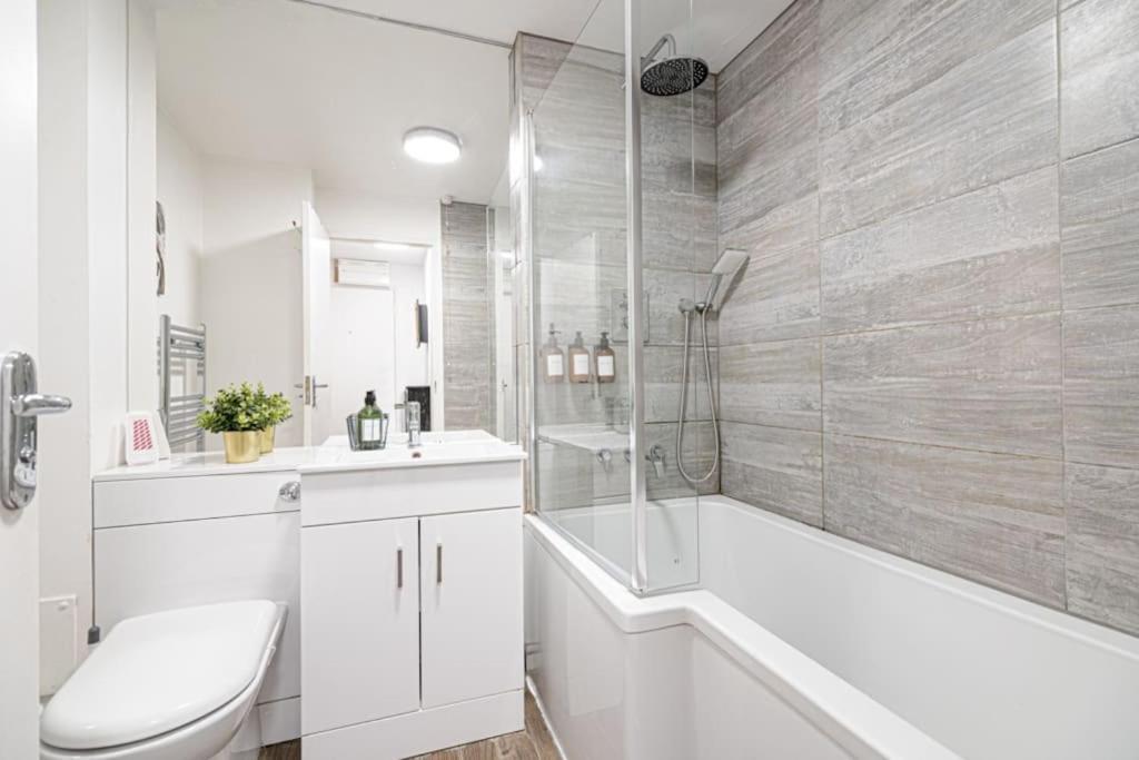 Appartement The Telegraph Place Londen