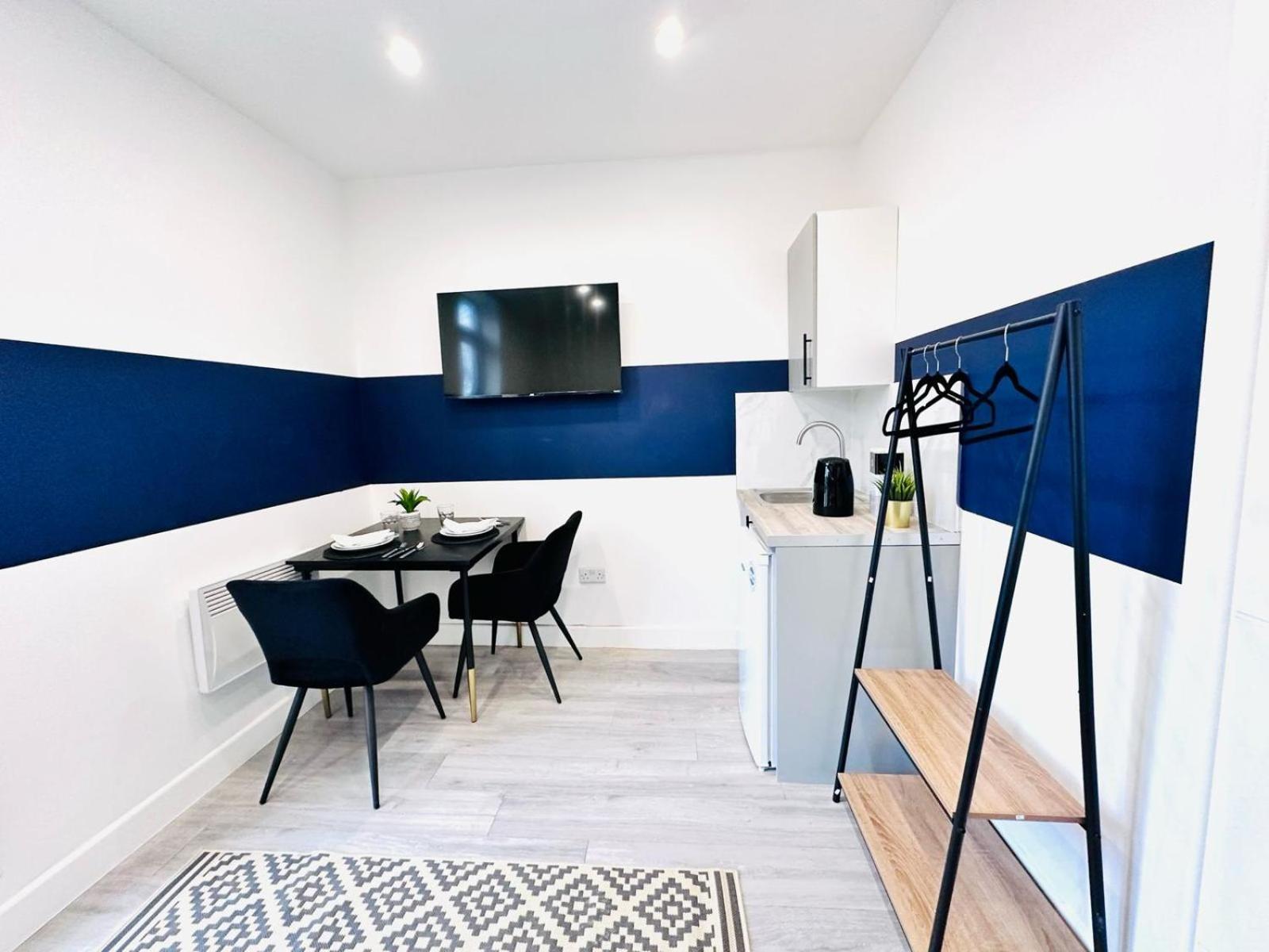 Maison d'hôtes 58 Blue House Center Studio, Spot