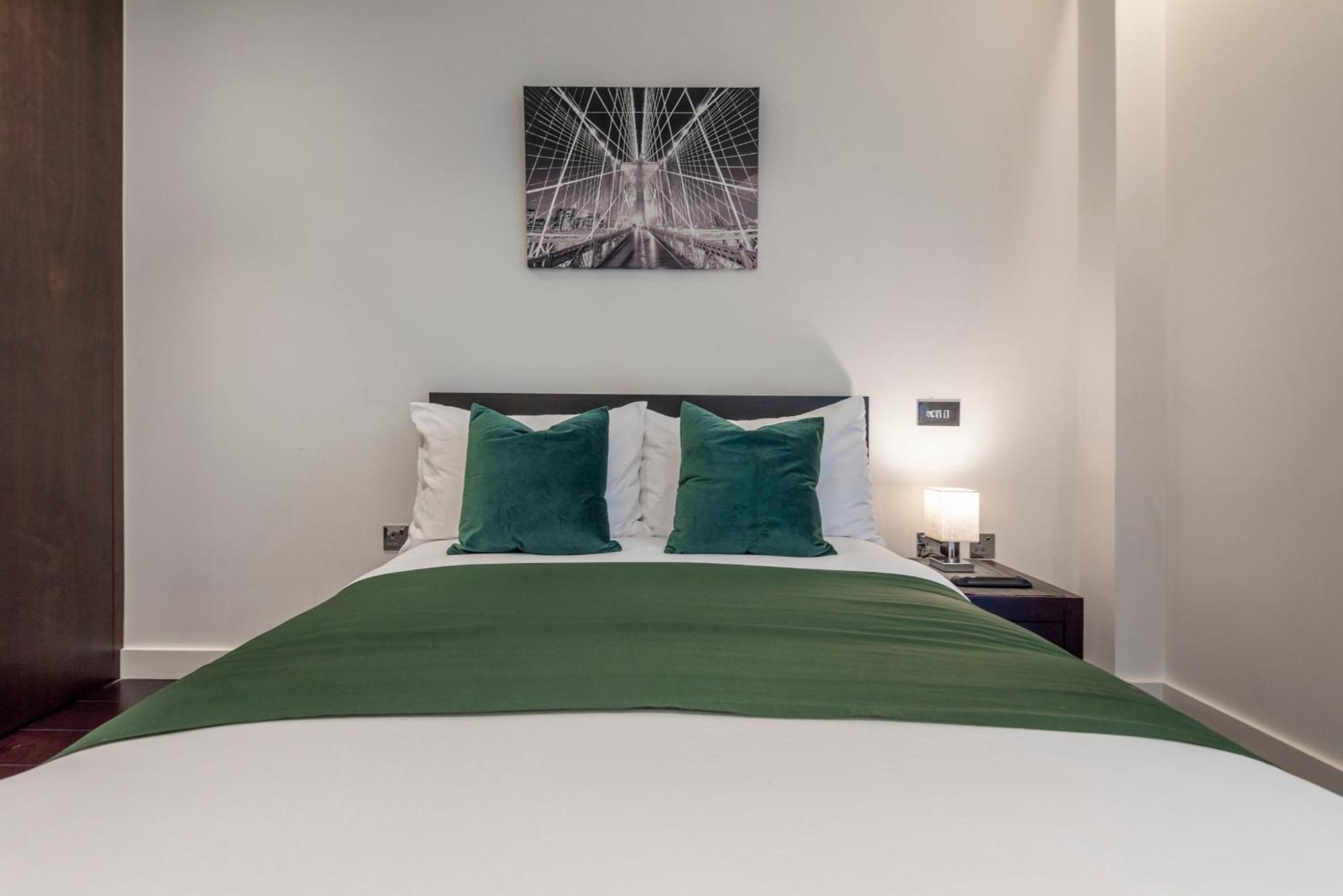 Lejlighed The Embassy Two Bedrooms Devereux Residences London