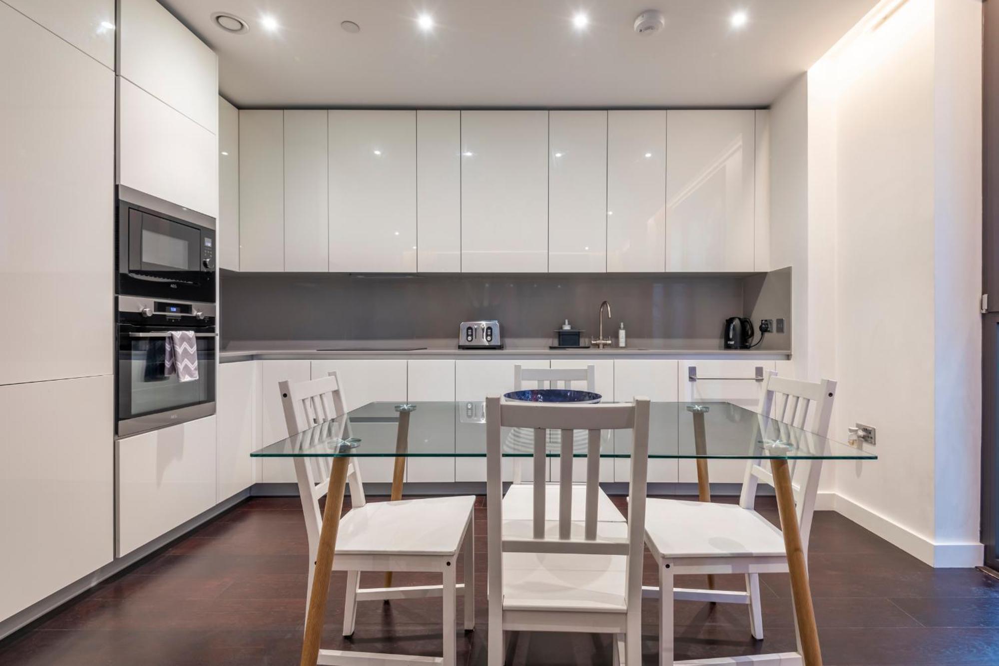 The Embassy Two Bedrooms Devereux Residences Lejlighed