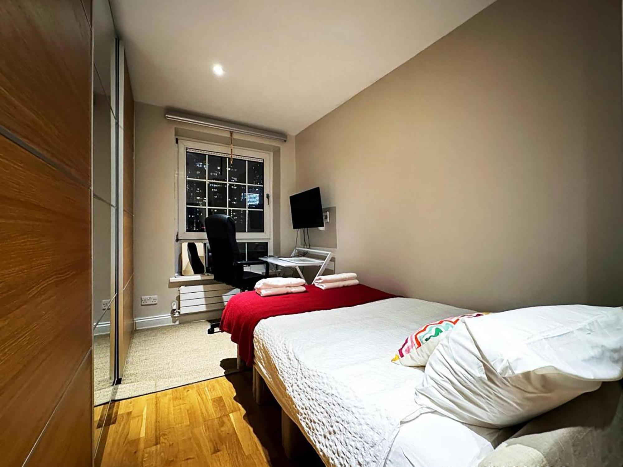 Apartment Wades Place E14 London