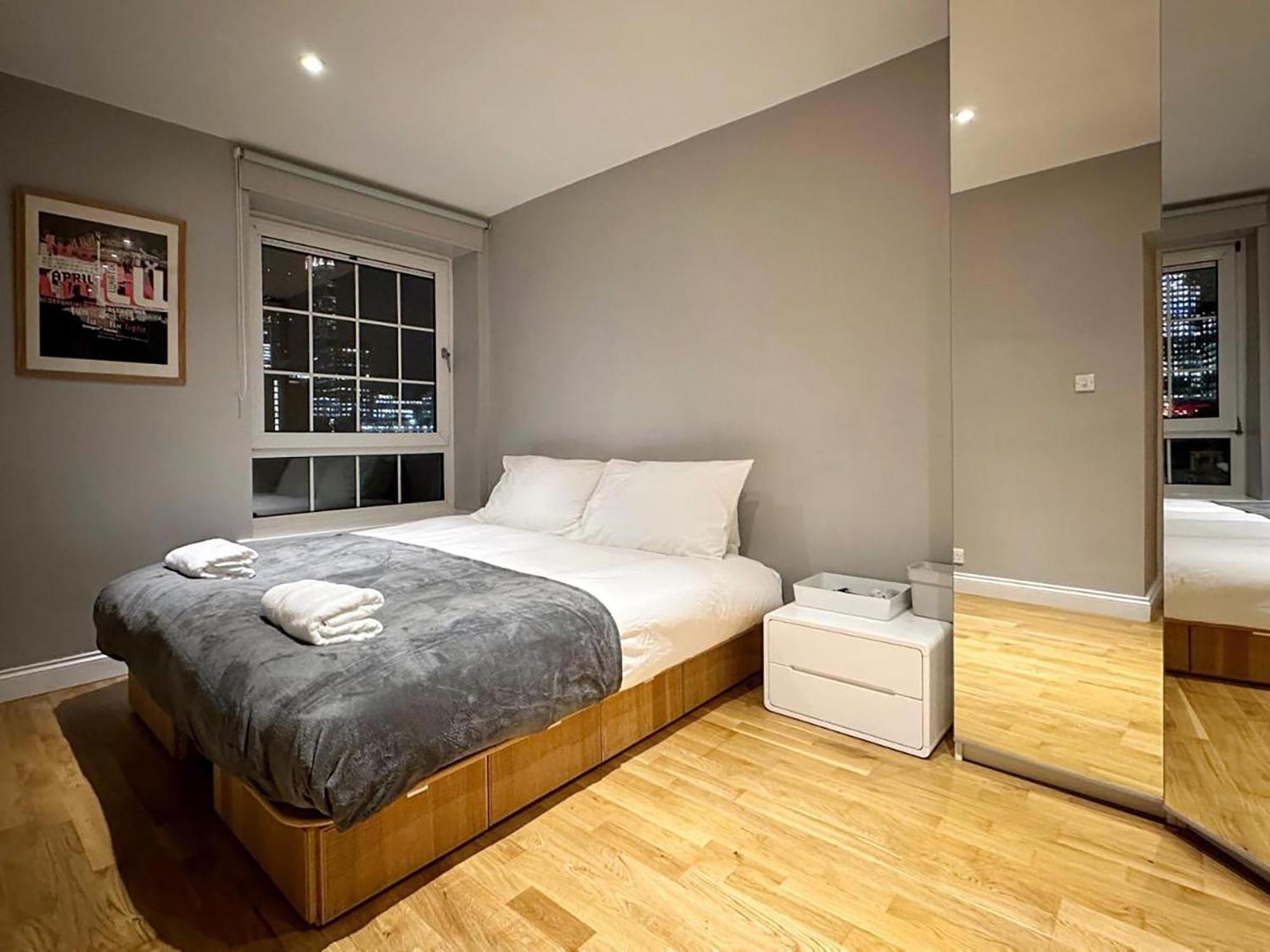 Apartment Wades Place E14