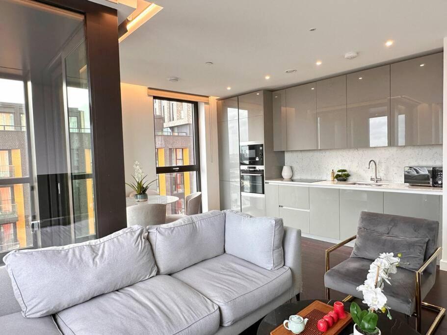 Luxurious And Spacious Near Us Embassy * Londra