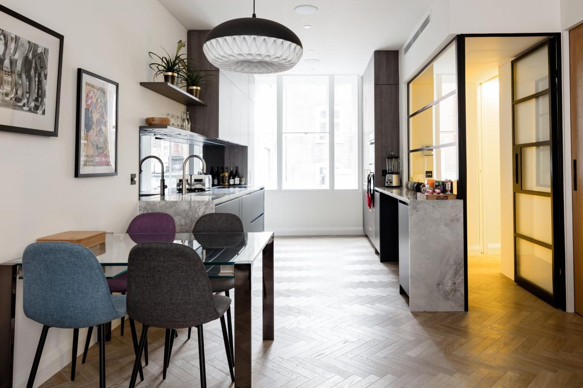 Modern & At Charing Cross Leilighet