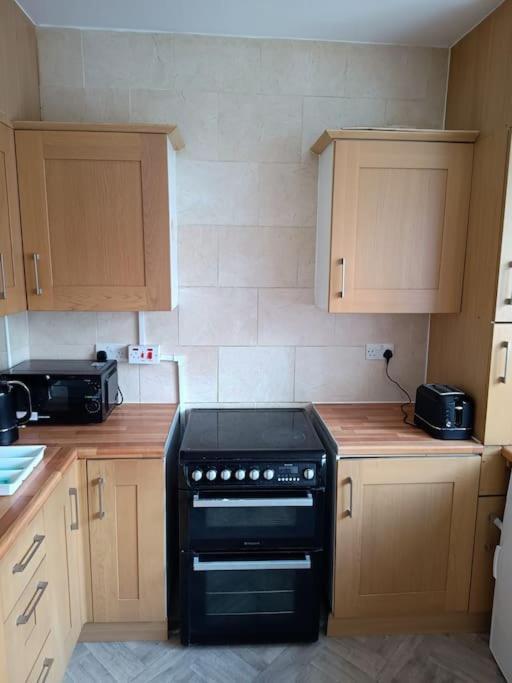 Apartment Spacious 3 Bed Flat Opp Springfield Park, Hackney.