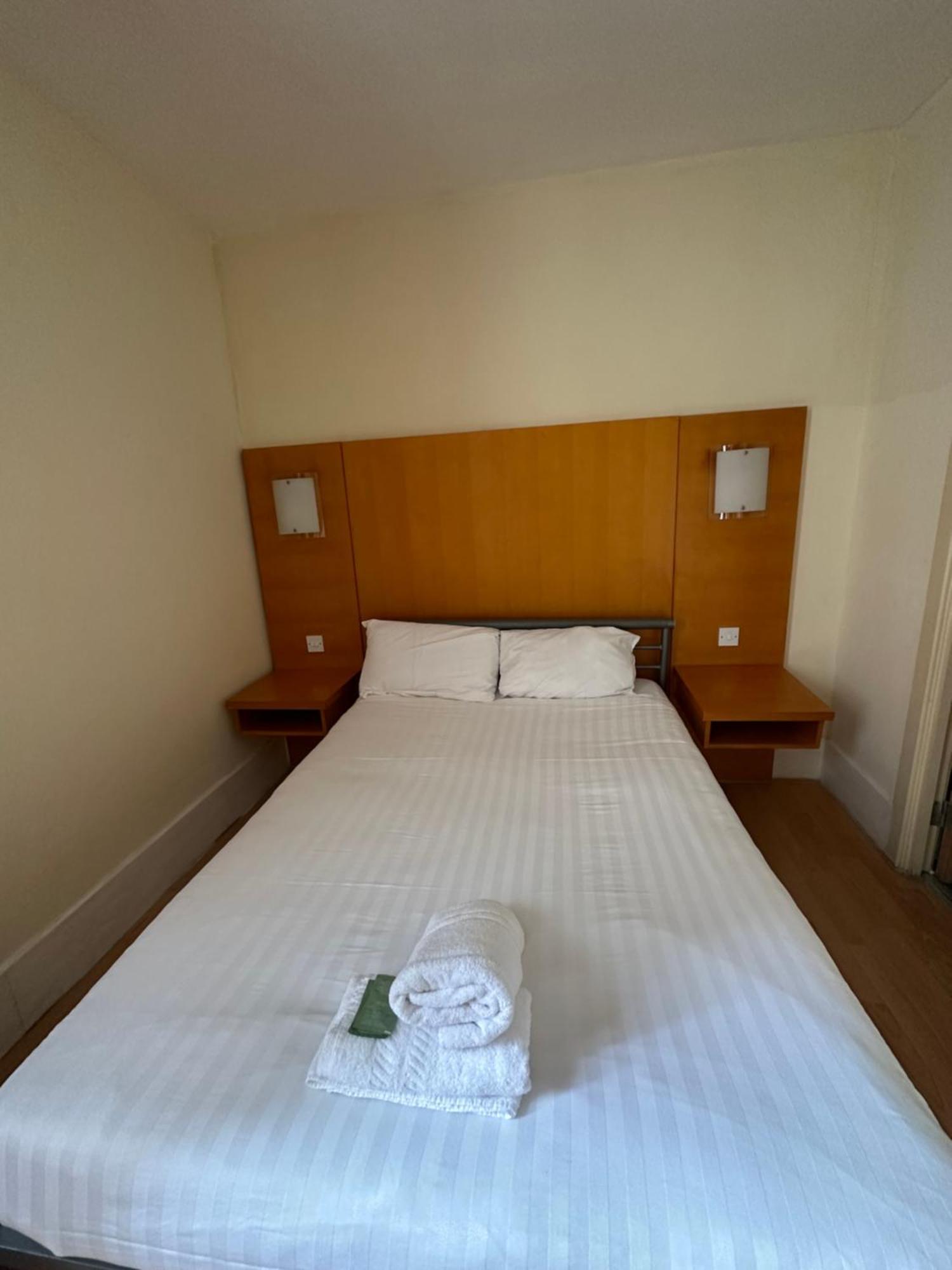 Hotel Berkeley Court 2*