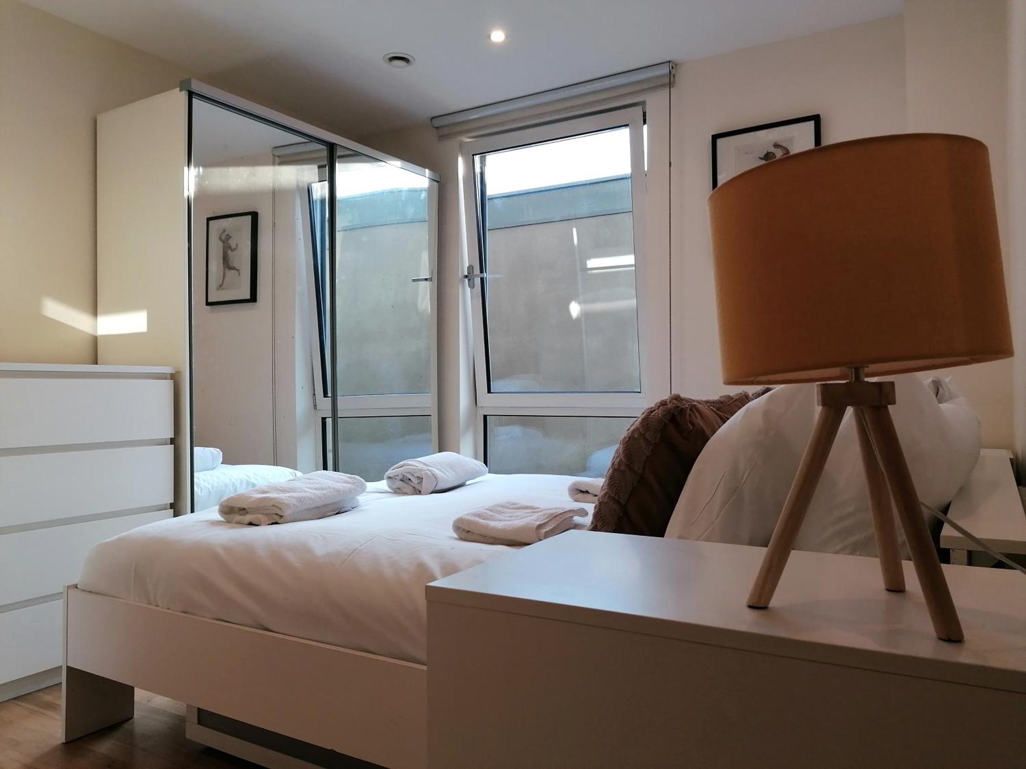 Canary Wharf Serviced Apartments London