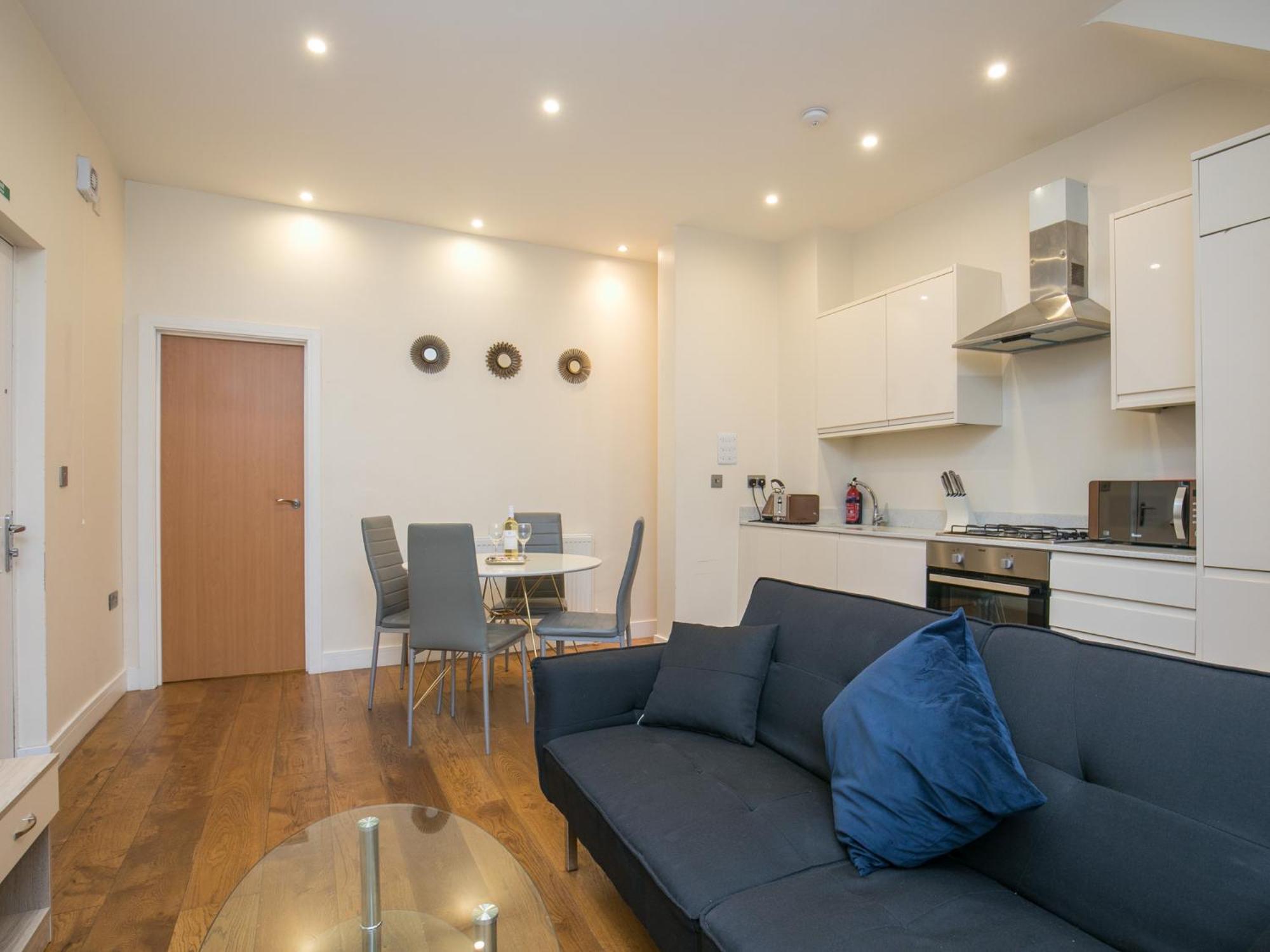 Ealing Queen Of The Suburbs One Bedroom Pass The Keys Apartment London