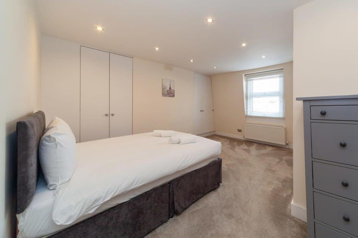 Spacious 2 Bedroom Maisonette In Stratford London