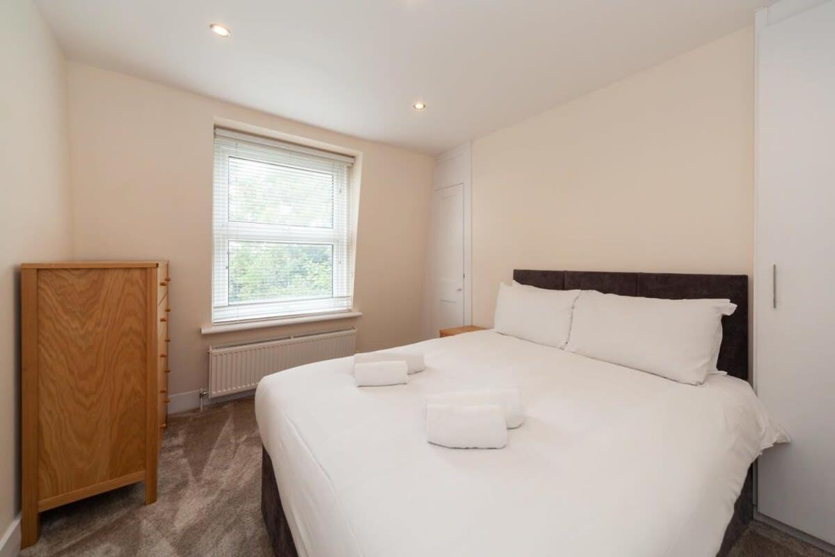Spacious 2 Bedroom Maisonette In Stratford Leilighet