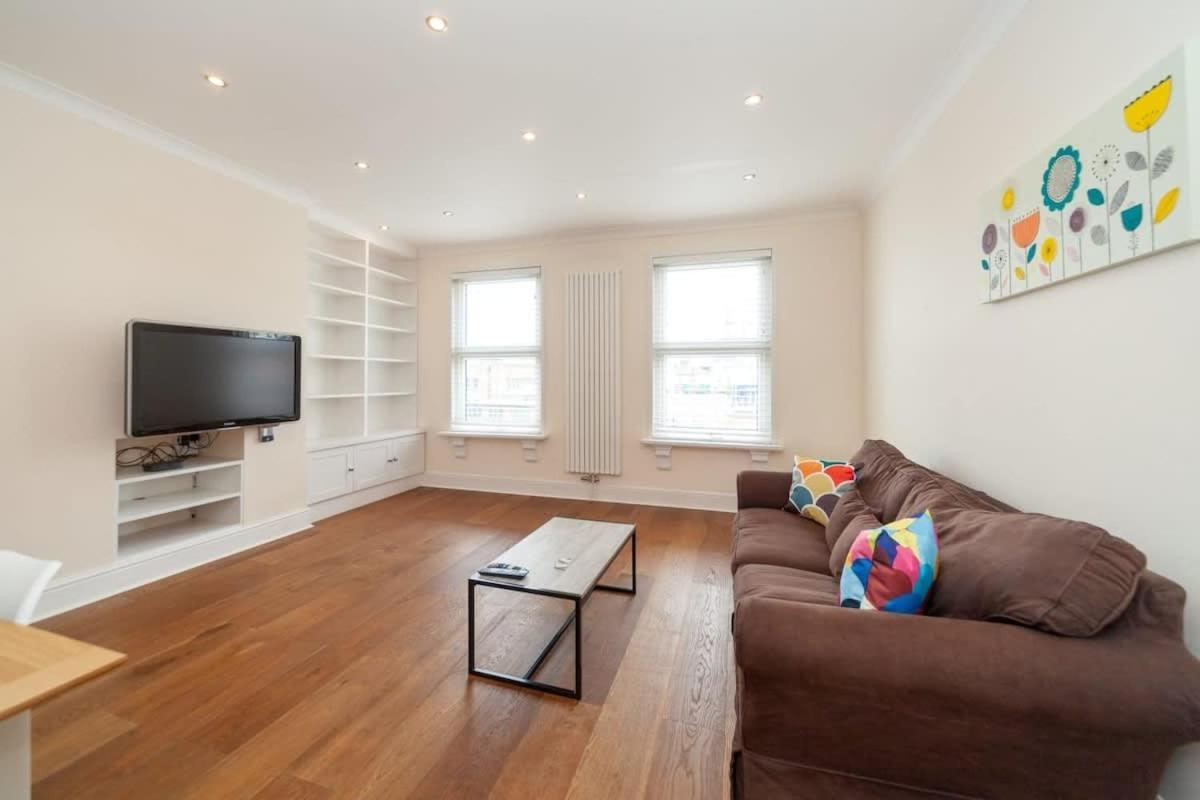 Spacious 2 Bedroom Maisonette In Stratford Leilighet