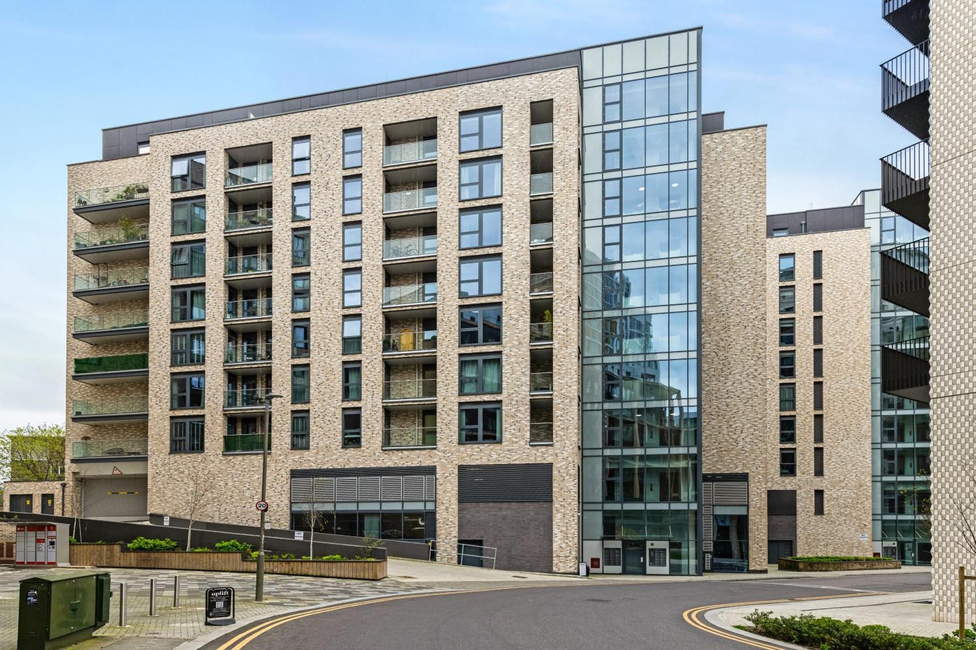 The Wandsworth Luxury Apartment *