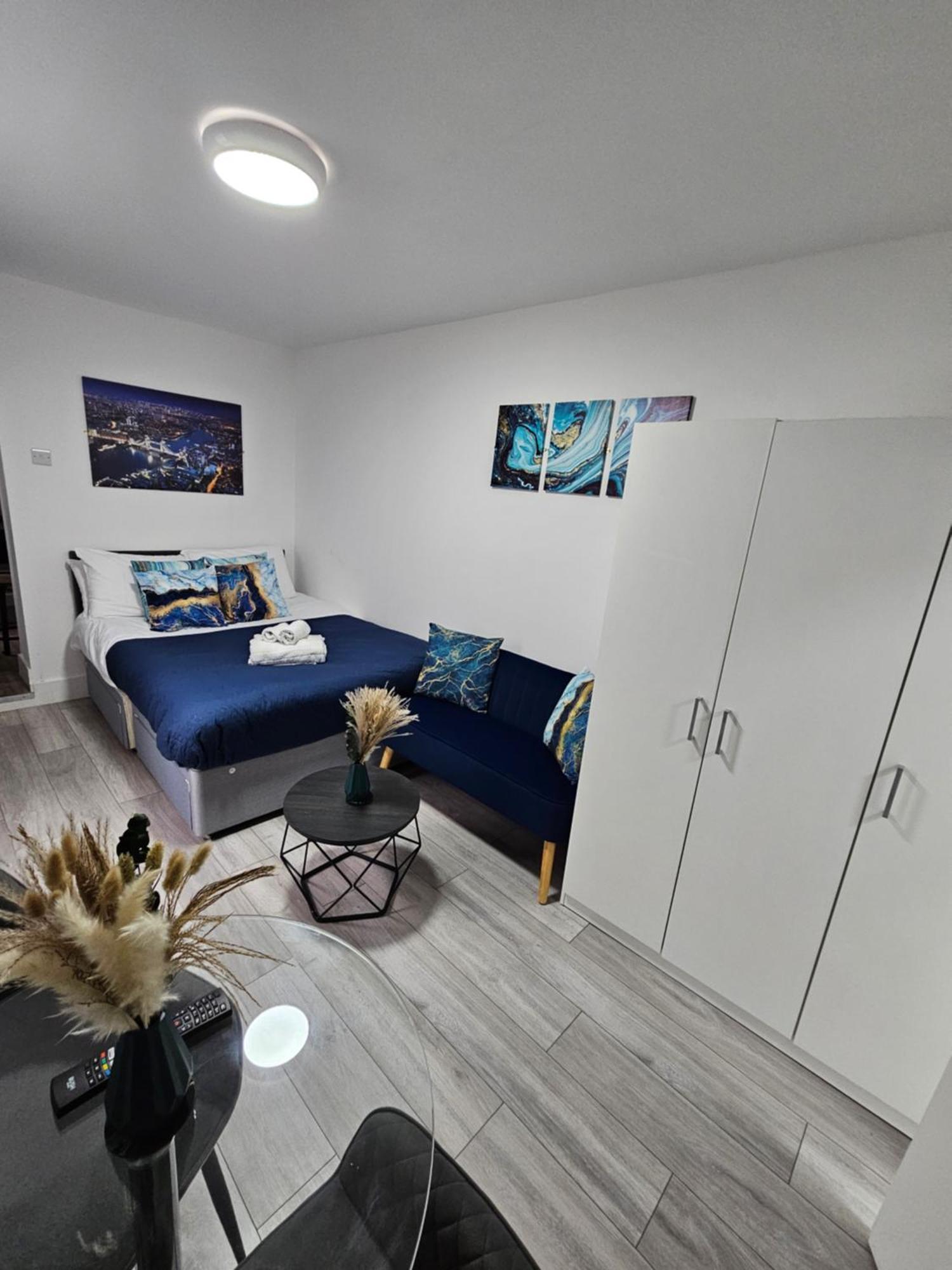 Cozy Ground-floor Studio, Excellent Access *