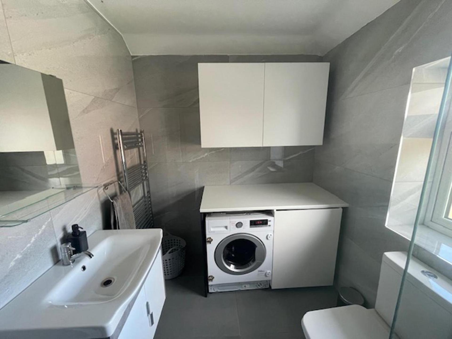 Vakantiehuis 1bedhouse- London-sleeps 4- Close To Attractions Londen