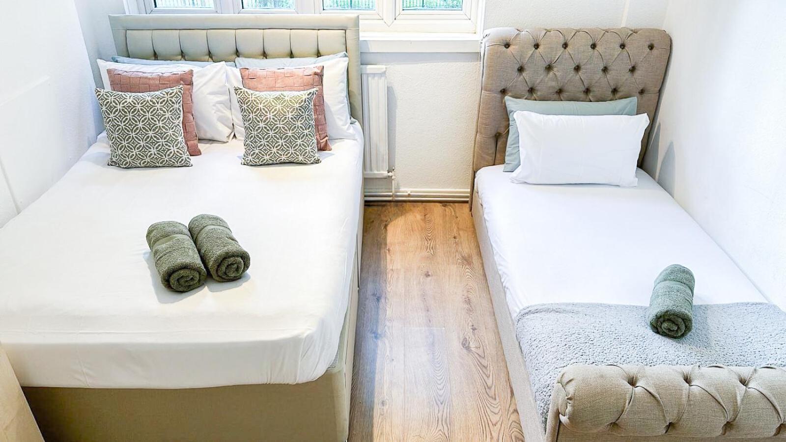 Vibrant 3 Bedrooms Flat With Private Balcony Near Finsbury Park, Wood Green Londra