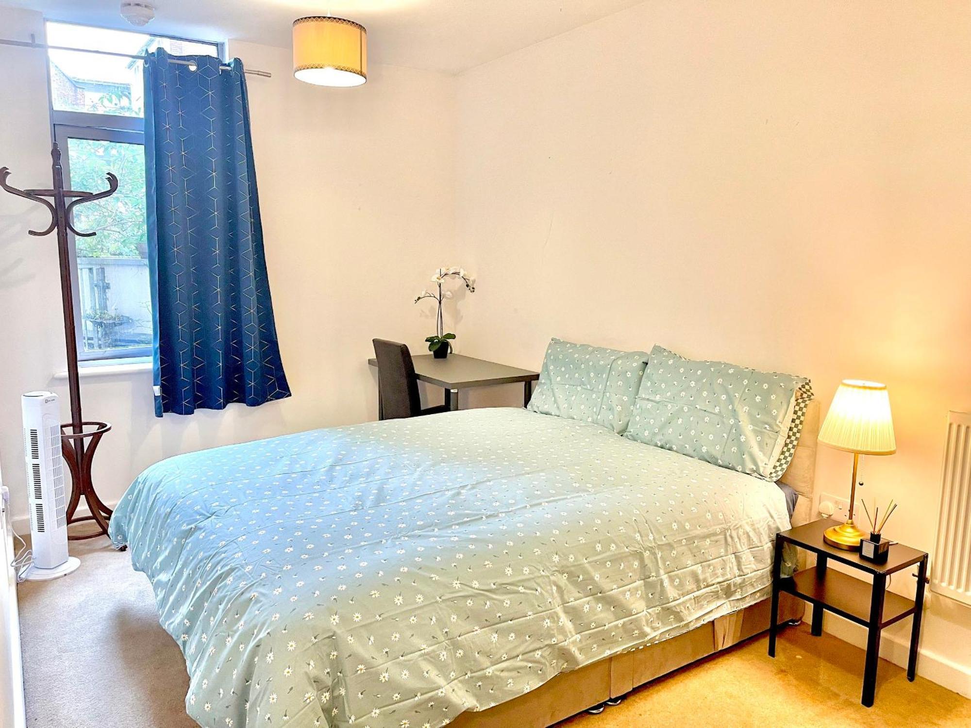 Modern Patio Flat Close To Tower Bridge * London