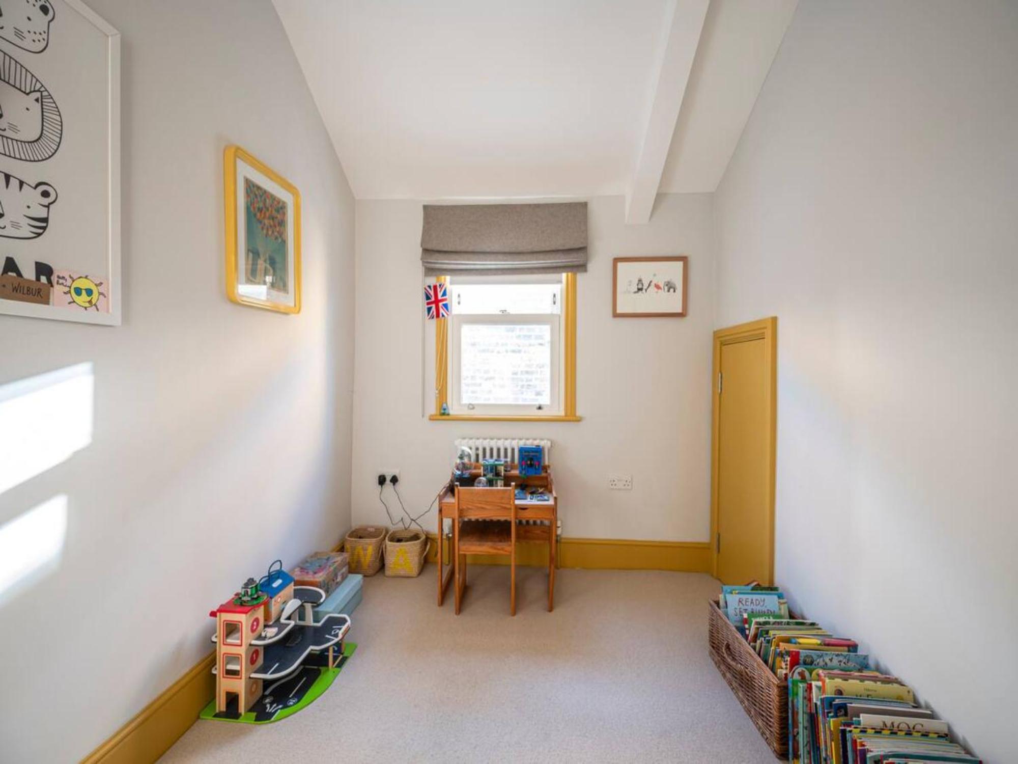 Pass The Keys Spacious Dulwich Family House With Pool Holiday home London