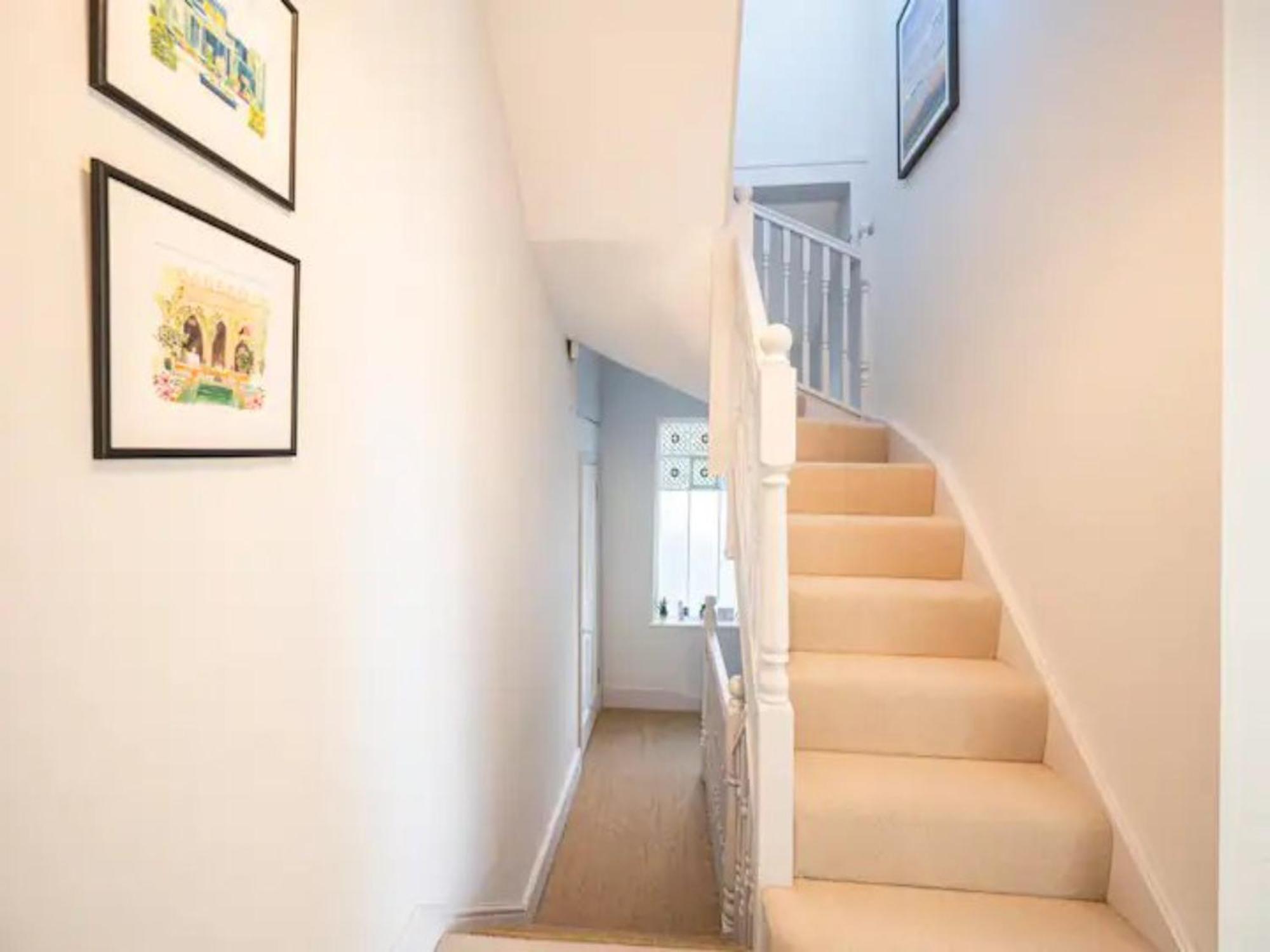Pass The Keys Spacious Dulwich Family House With Pool Holiday home London