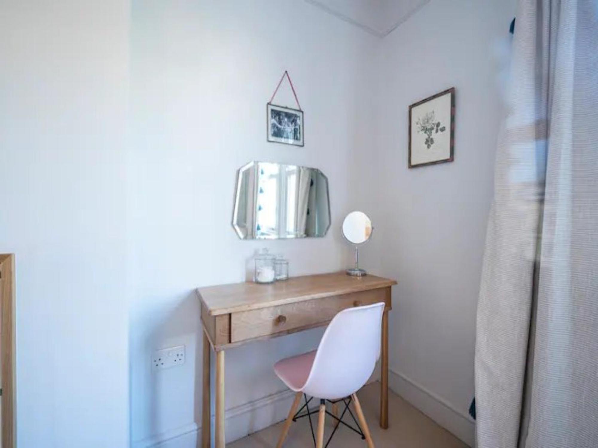 Pass The Keys Spacious Dulwich Family House With Pool London
