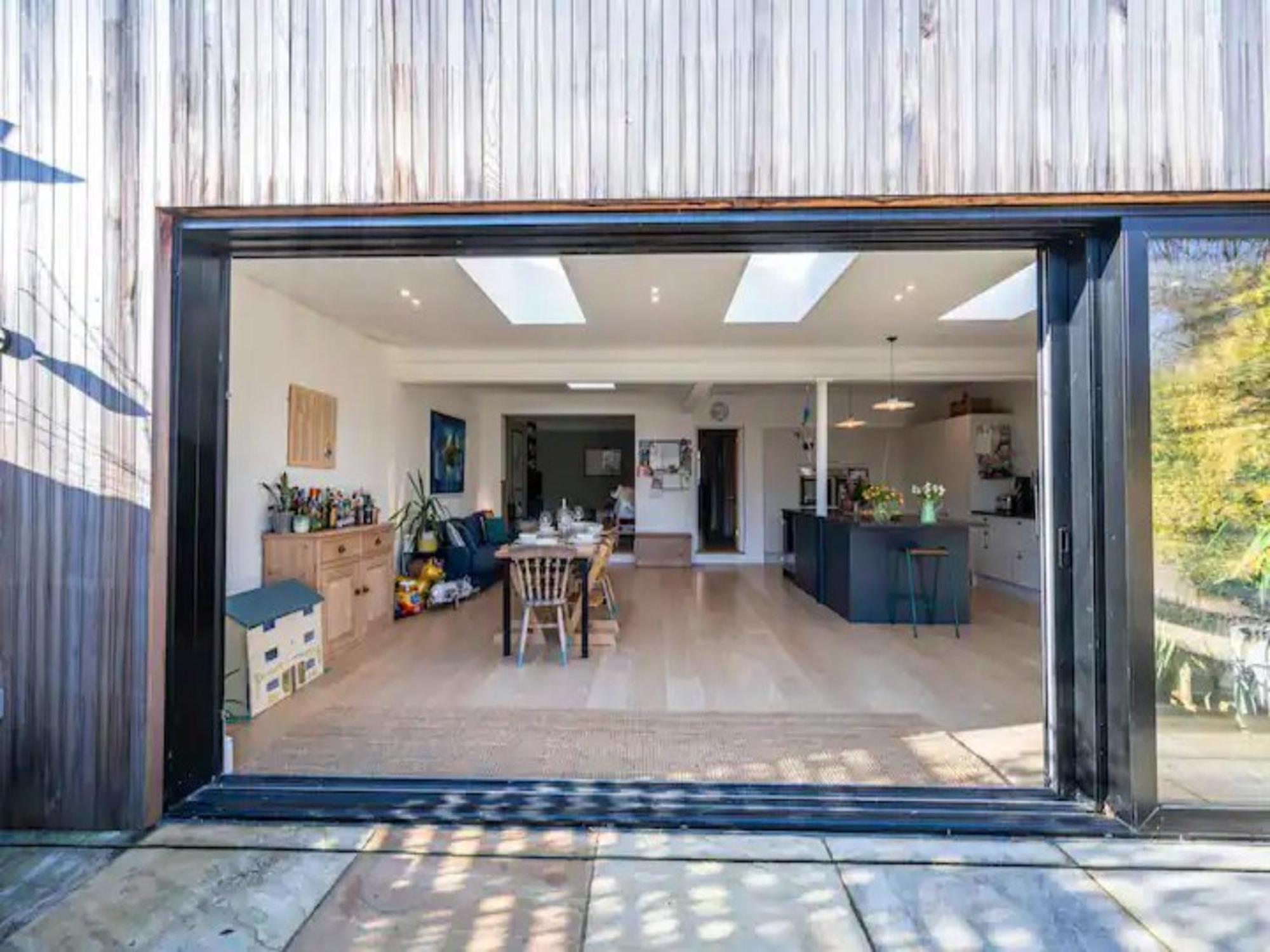 Pass The Keys Spacious Dulwich Family House With Pool London