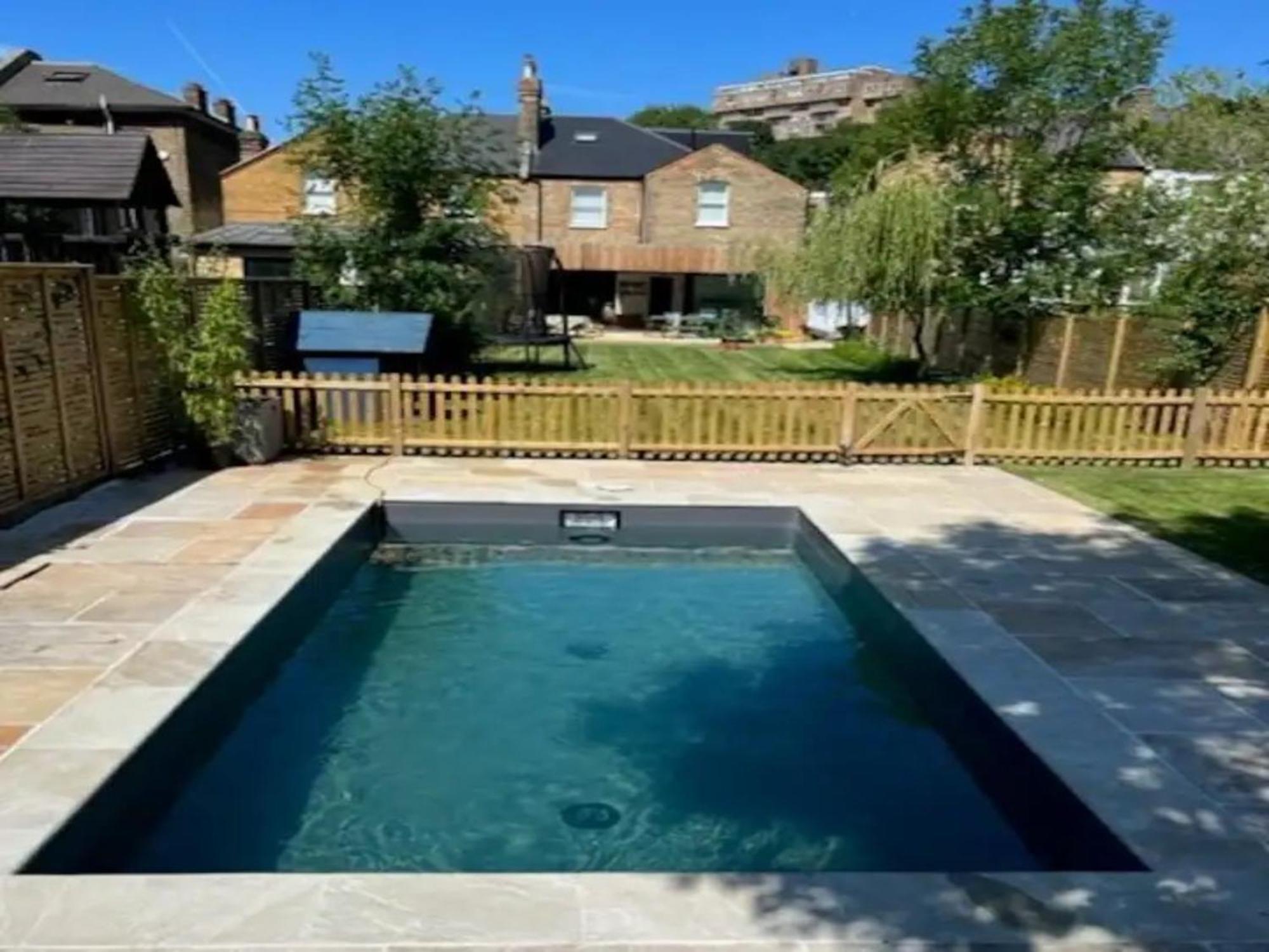 Pass The Keys Spacious Dulwich Family House With Pool Holiday home London