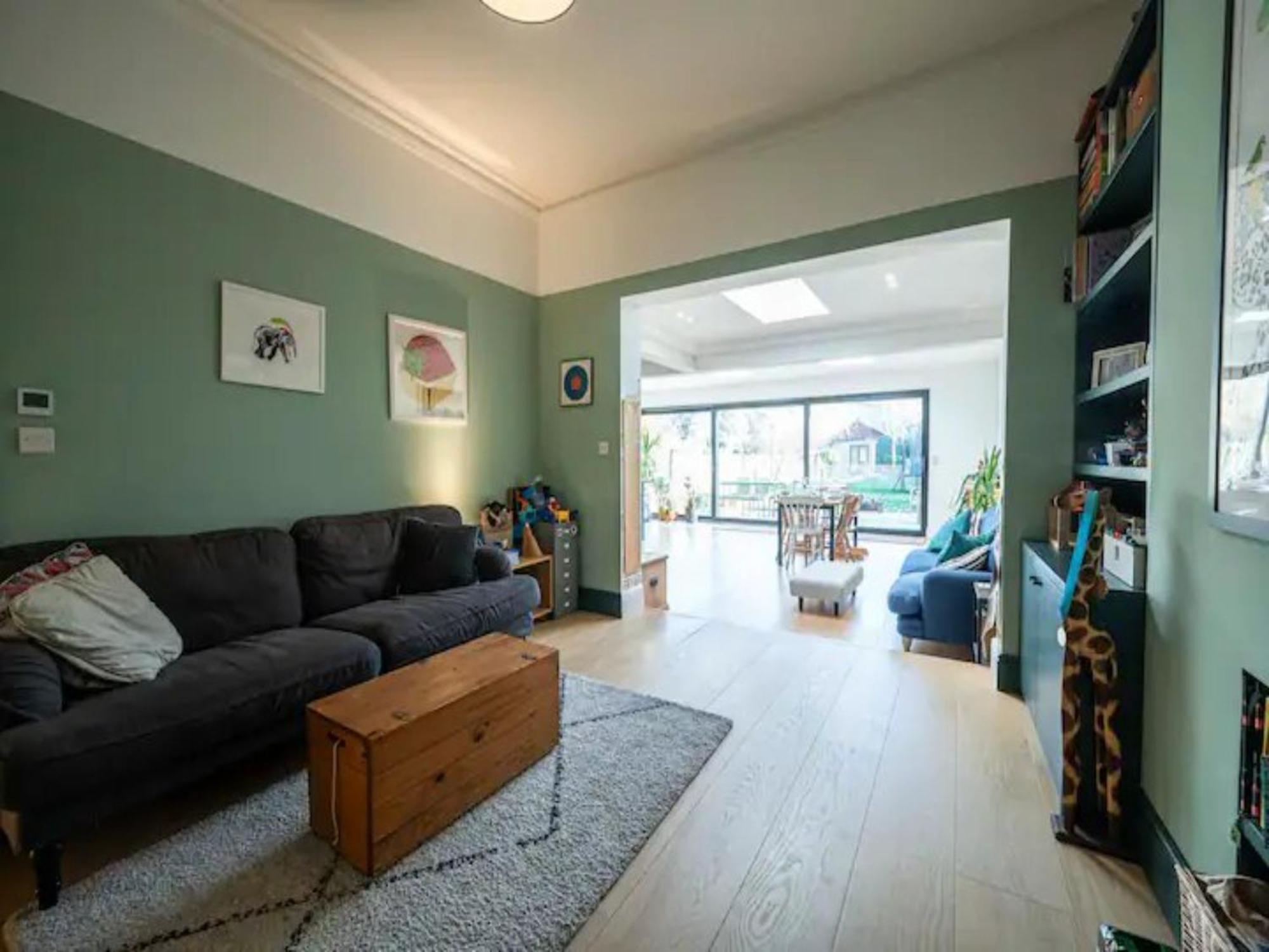 Pass The Keys Spacious Dulwich Family House With Pool Holiday home London
