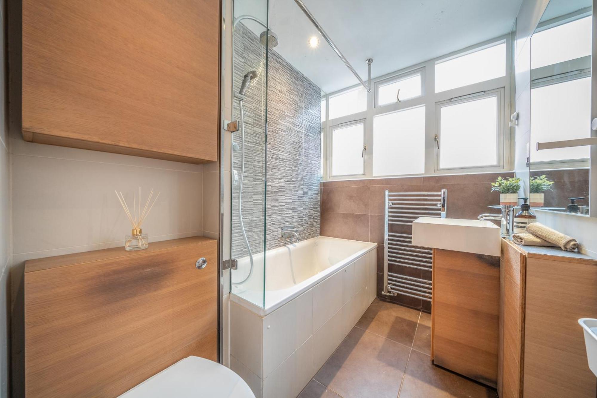 Charming 2 Bedroom Flat In Appartement *