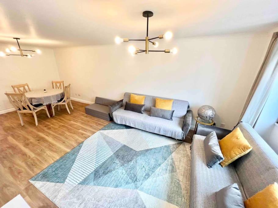 Leilighet Luxstay 2br Earls Court Sleeps Up To 10 London