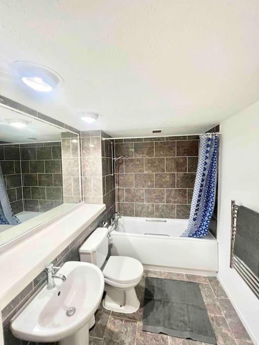 Luxstay 2br Earls Court Sleeps Up To 10 Leilighet *