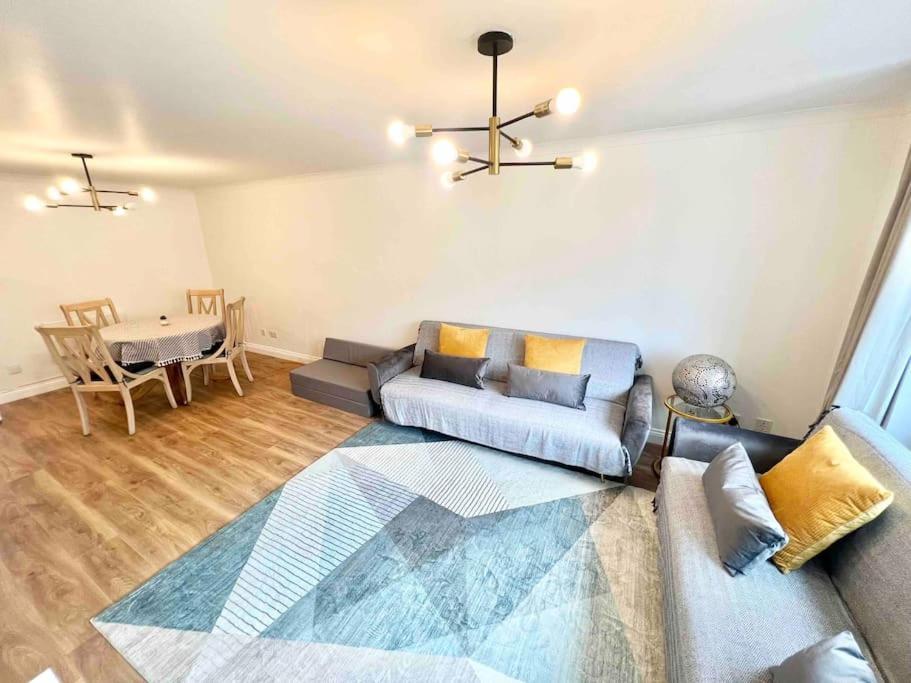 Luxstay 2br Earls Court Sleeps Up To 10 Leilighet